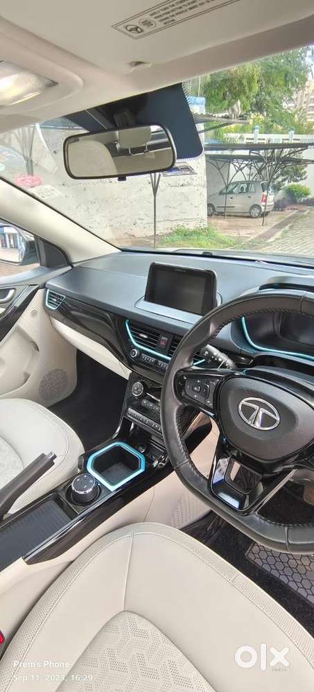 Tata Nexon Ev Xz Plus Lux (sunroof)