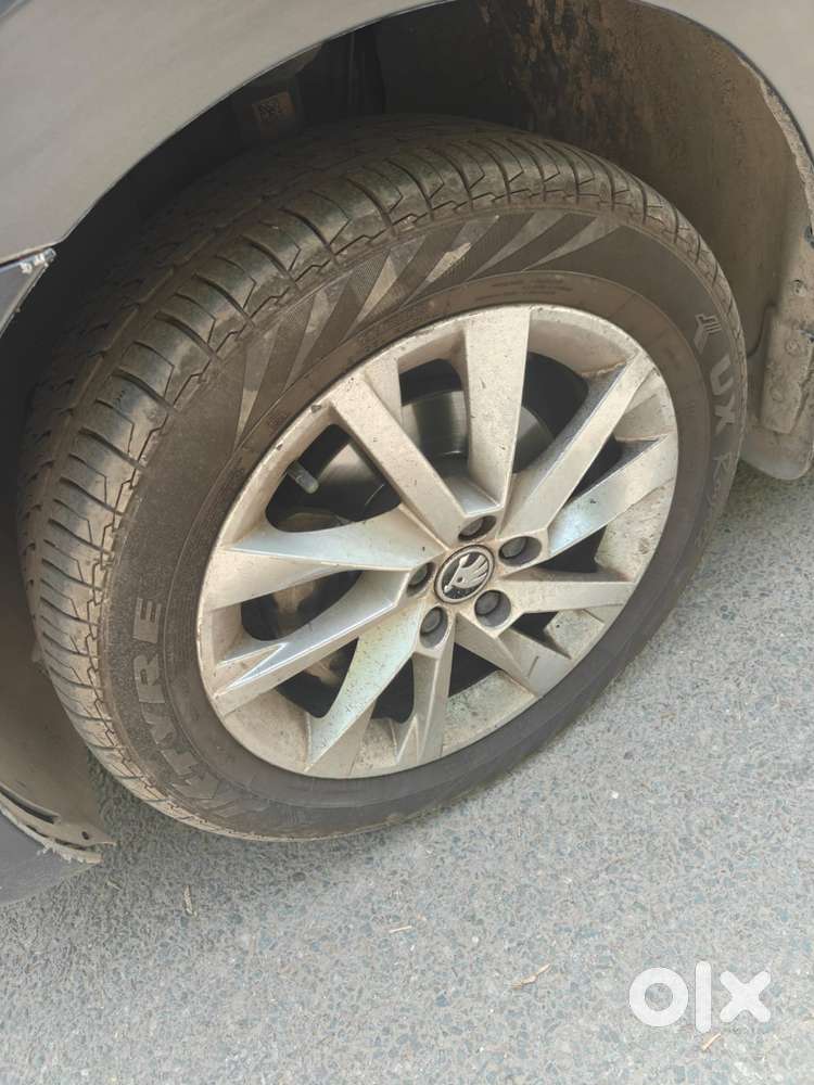 Skoda Slavia 1.0 Ambition Tsi, 2022, Petrol
