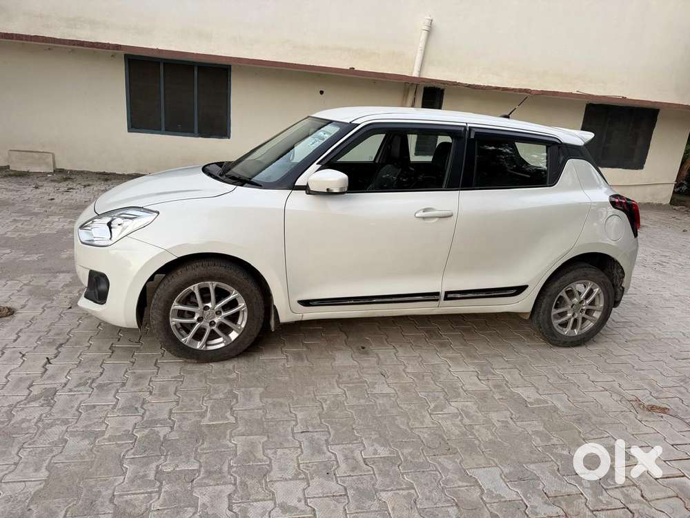Maruti Suzuki Swift Vxi + Manual, 2020, Petrol