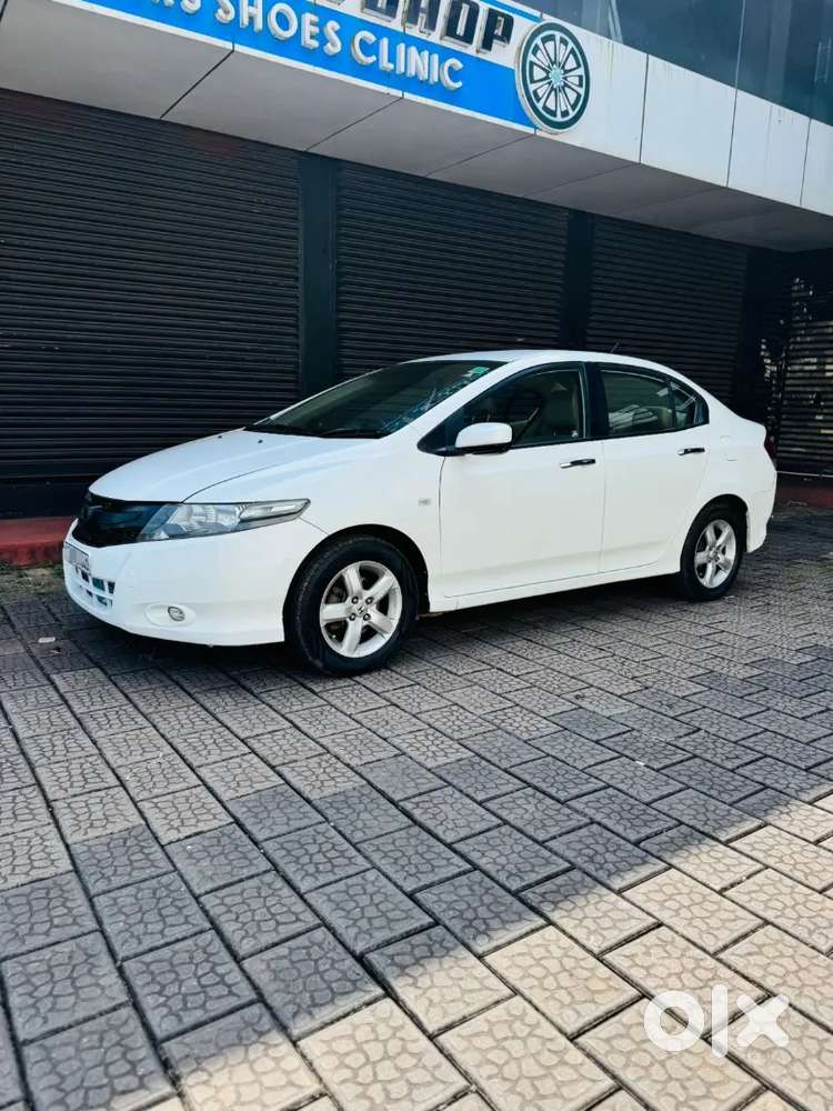 Honda City 2011 V I-vtec Petrol Manual – Well Maintained