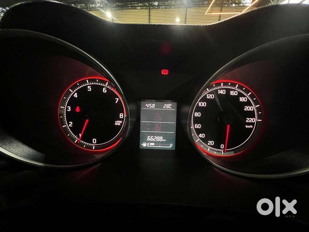 Maruti Suzuki Swift Zxi Plus Dual Tone, 2021, Petrol