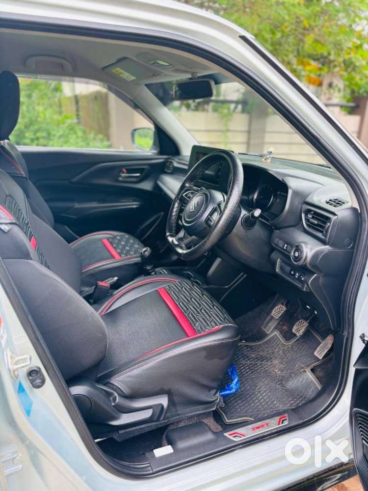 Maruti Suzuki New-gen Swift Vxi, 2024, Petrol