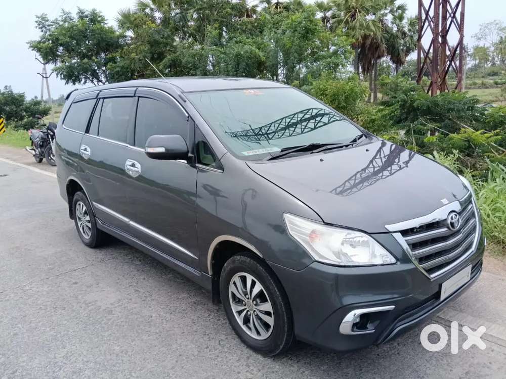 Toyota Innova 2.5 V 2015