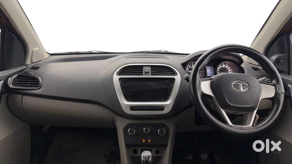Tata Tiago 1.2 Revotron Xt, 2016, Petrol
