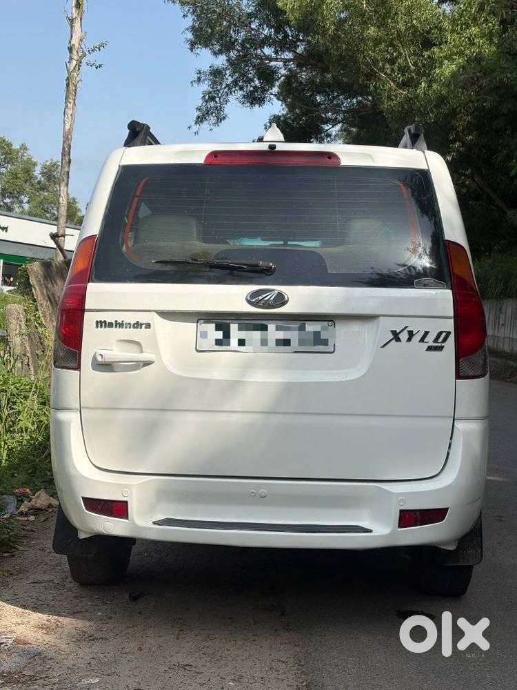 Mahindra Xylo E6, 2011, Diesel
