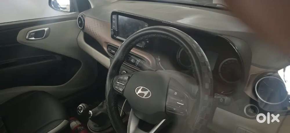 Hyundai Aura Yellow Broad 1.2 Sx 2024