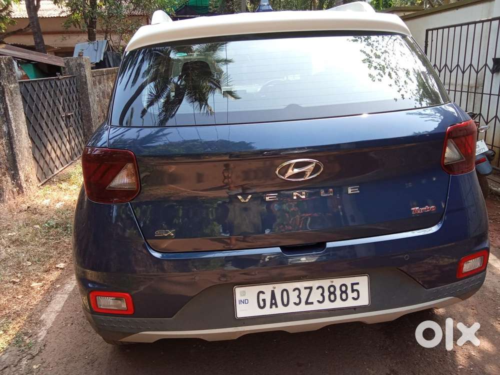 2022 Hyundai Venue Petrol, Km Driven 77000