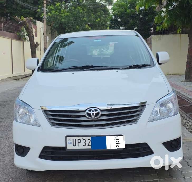 Toyota Innova 2.5 G (diesel) 7 Seater Bs Iv, 2015, Diesel