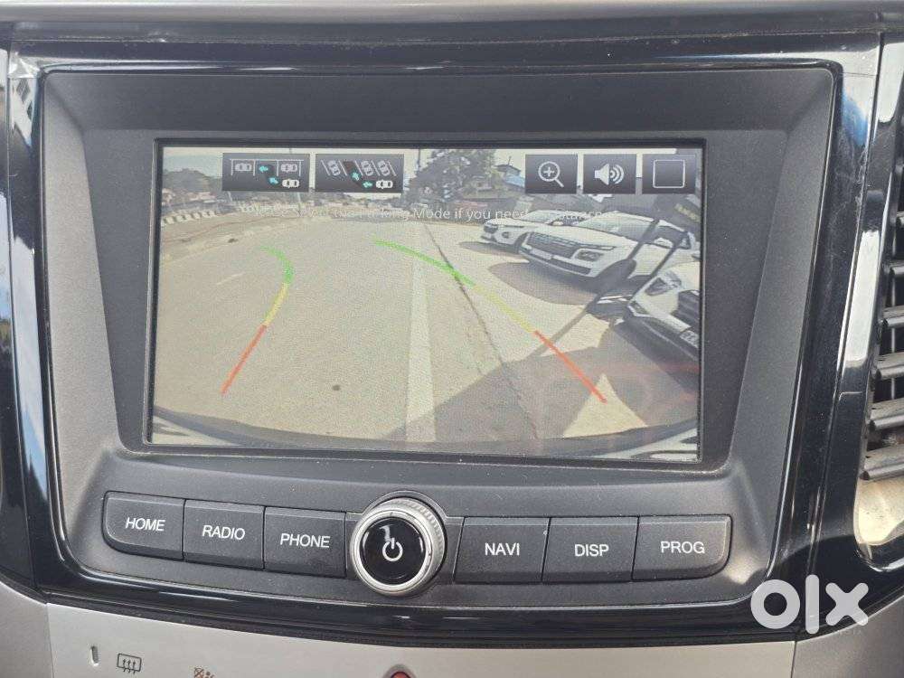 Mahindra Xuv300 W8 Option Dual Tone, 2023, Petrol