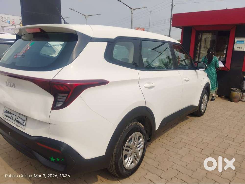 Kia Carens 2024 Petrol Good Condition, Well Maintained