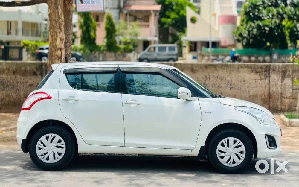 Maruti Suzuki Swift Vxi Optional, 2017, Petrol