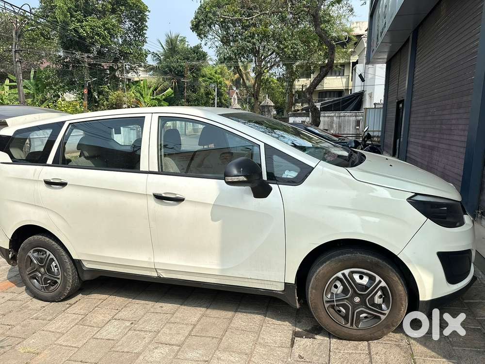 Mahindra Marazzo 2018 Diesel 150000 Km Driven