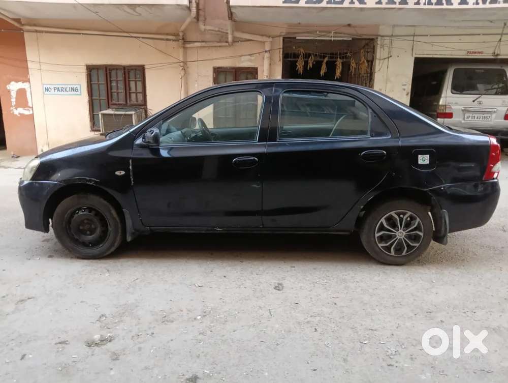 Toyota Etios 1.5 V, 2011, Petrol