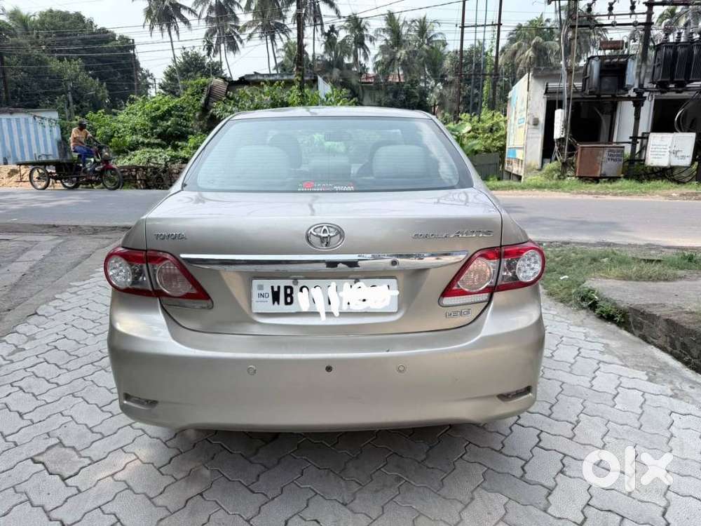Toyota Corolla Altis 1.8 J, 2011, Petrol