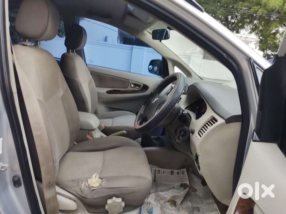 Toyota Innova 2.5 V 8 Str, 2013, Diesel