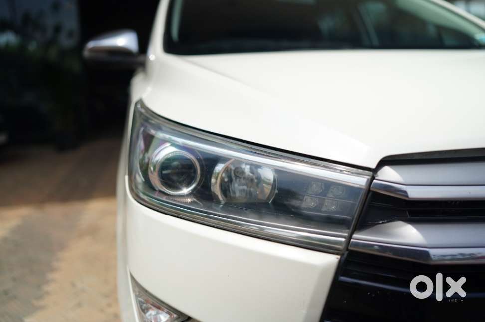 Toyota Innova Crysta 2.8z Automatic, 2017, Diesel