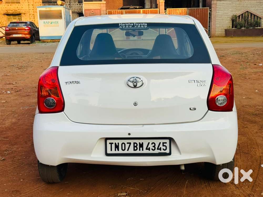 Toyota Etios Liva 2011 Petrol Well Maintained