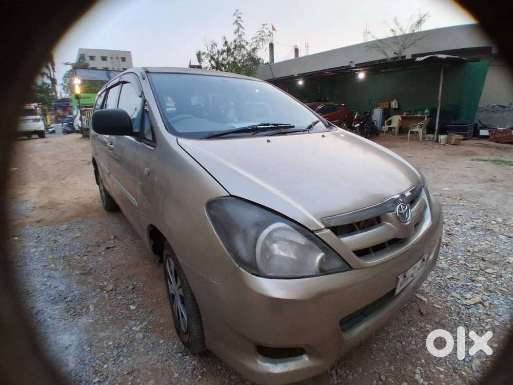 Toyota Innova 2.5 G (diesel) 8 Seater, 2005, Diesel