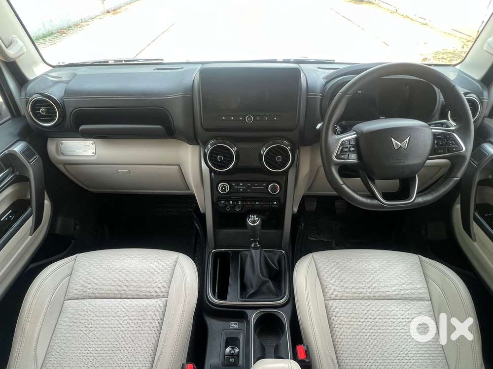 Mahindra Thar Roxx Ax7 L Diesel Mt 2wd, 2025, Diesel