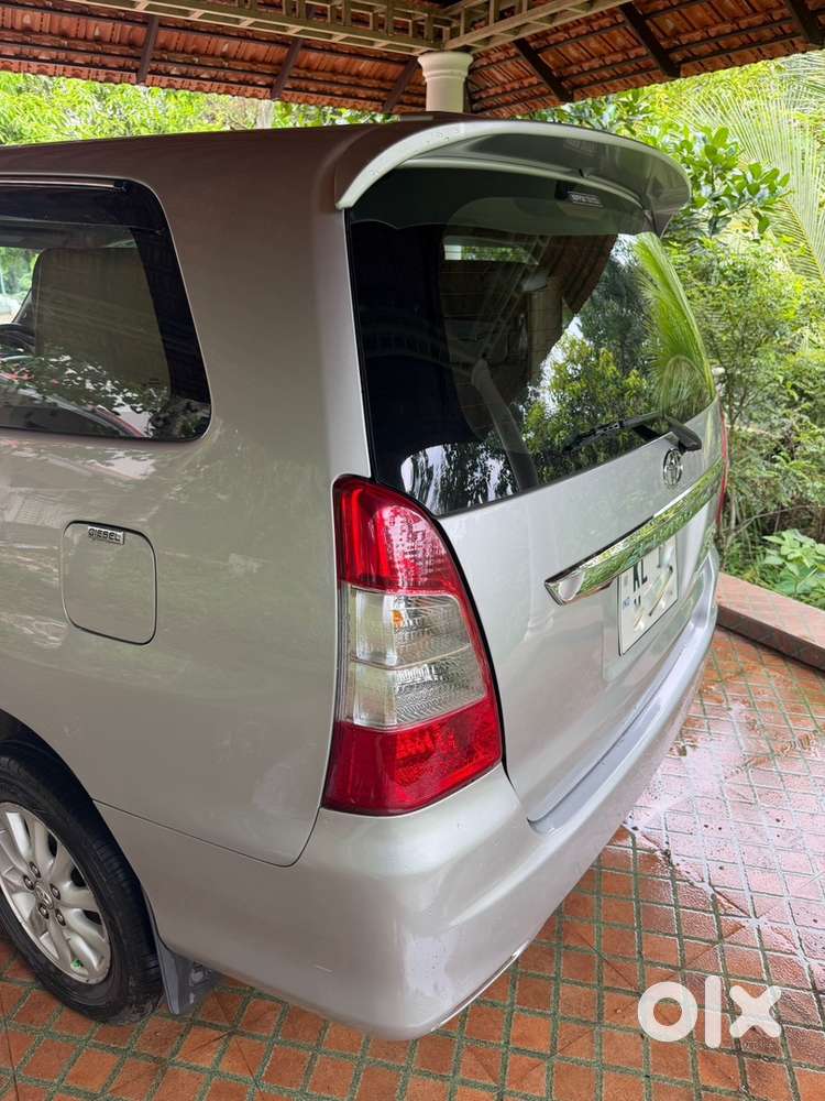Toyota Innova 2013 V Original Kerala