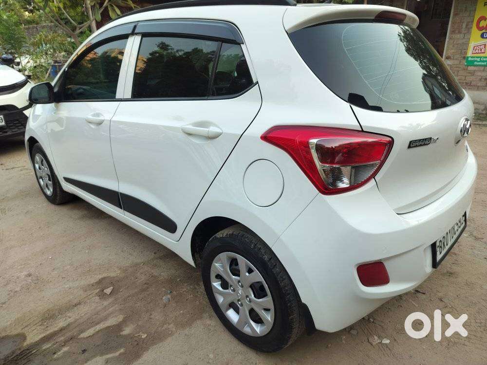 Hyundai Grand I10 2013-2016 Sportz, 2016, Petrol