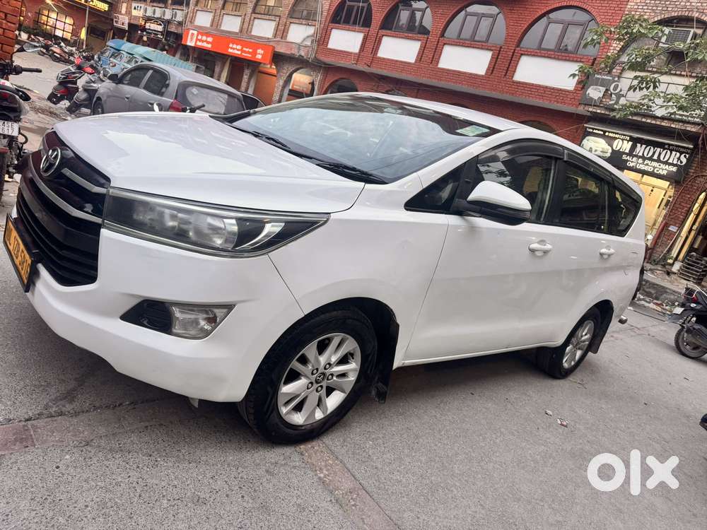 Toyota Innova Crysta 2.4 G Mt, 2017, Diesel