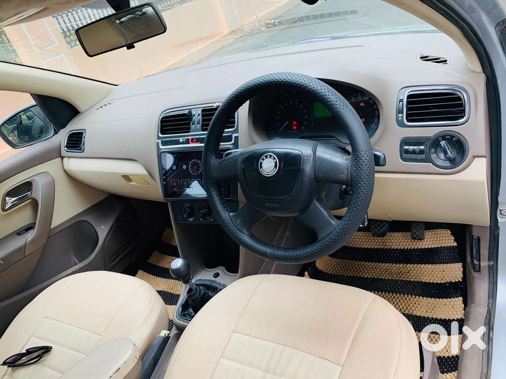 Skoda Rapid Elegance 1.6 Tdi Cr Manual, 2013, Diesel