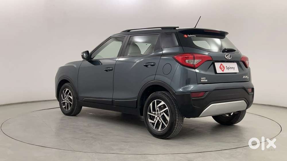 Mahindra Xuv300 1.2 W8 (o) Amt Petrol, 2022, Petrol