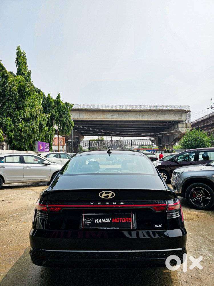 Hyundai Verna 1.5 Sx Vtvt, 2024, Petrol