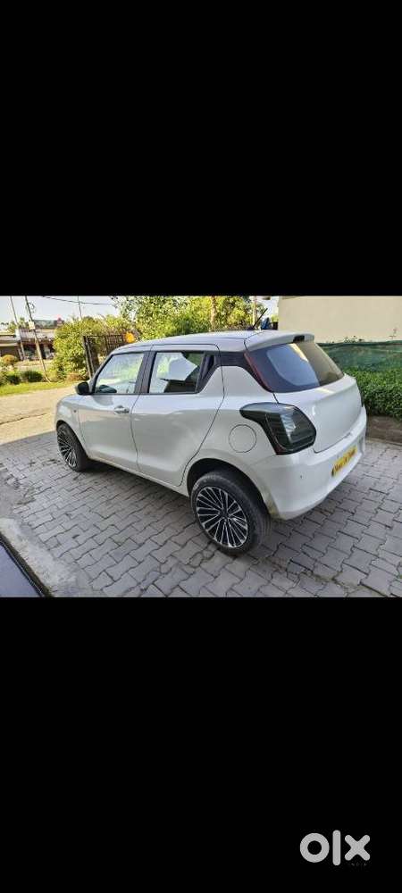 Maruti Suzuki Swift Vvt Zxi, 2022, Petrol