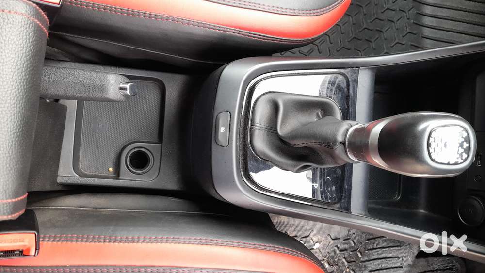 Tata Altroz Xma Plus (s), 2024, Petrol