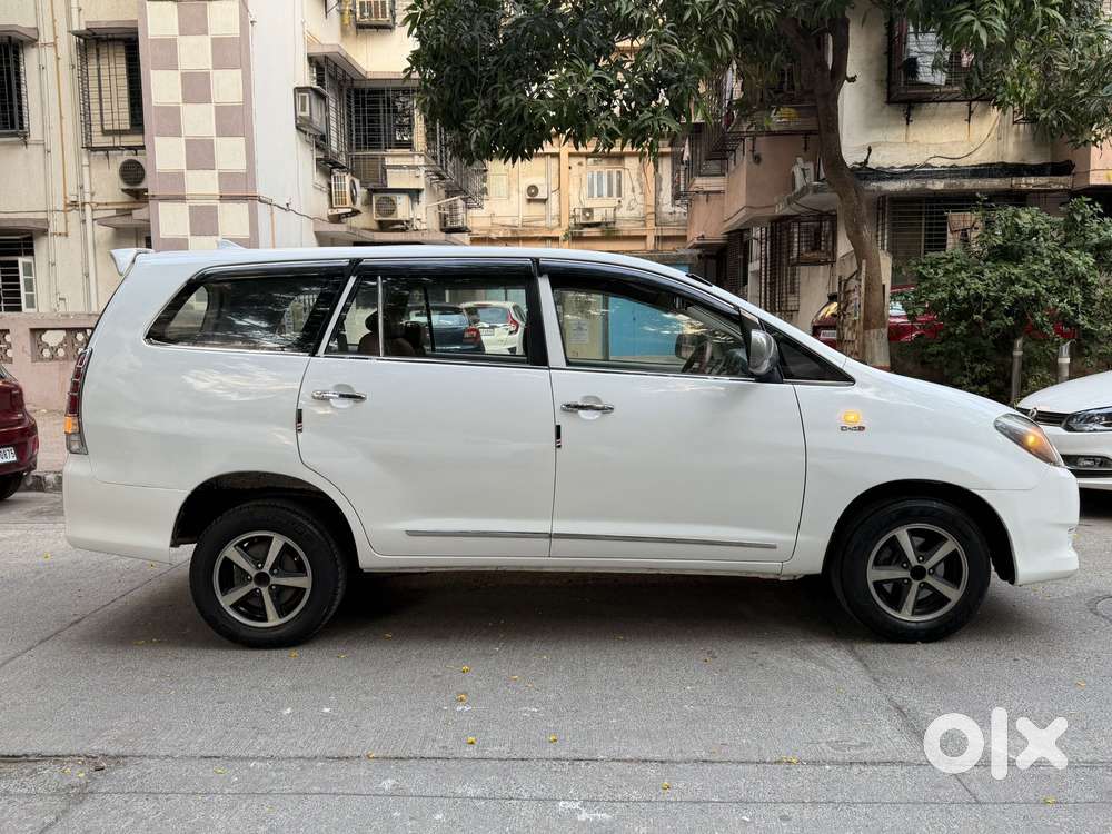 Toyota Innova 2.5 G (diesel) 8 Seater, 2010, Diesel
