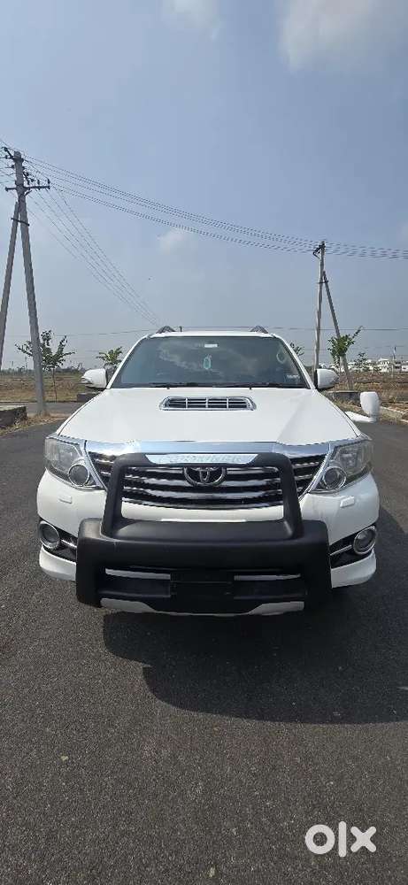 Toyota Fortuner 2015 Diesel 120000 Km Driven