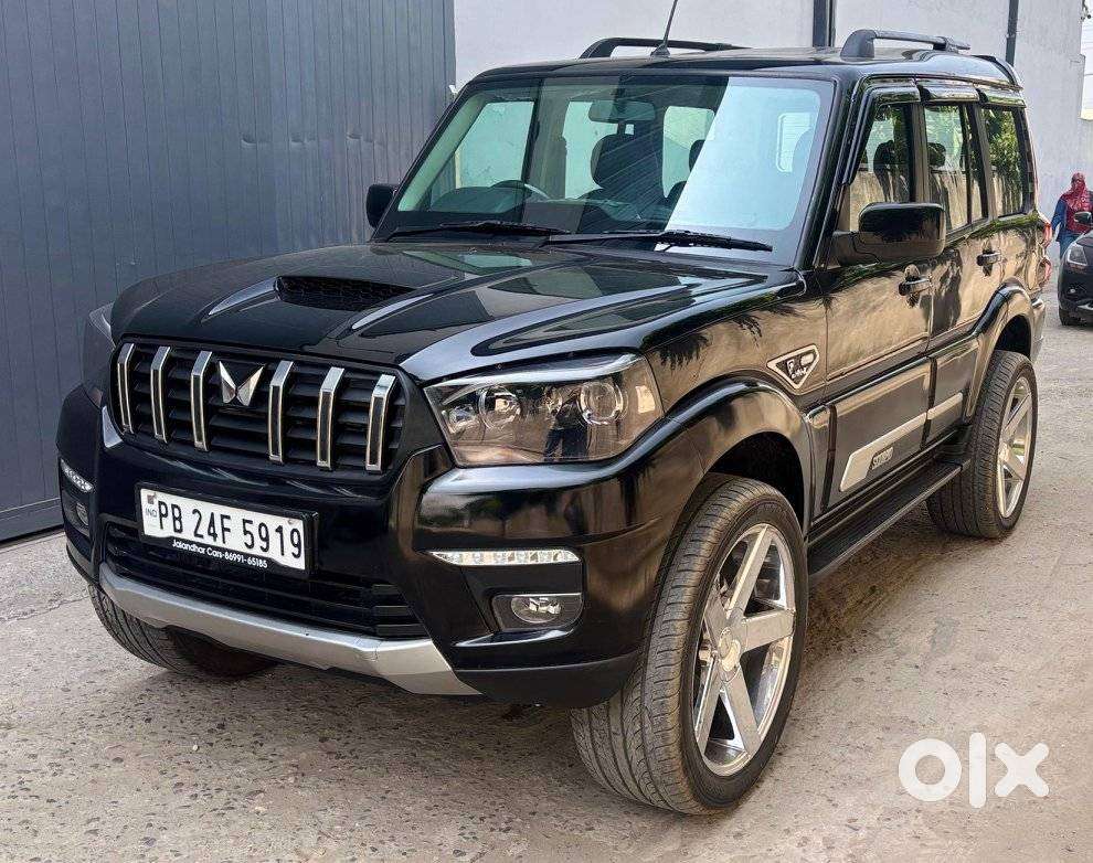 Mahindra Scorpio Classic, 2026, Diesel