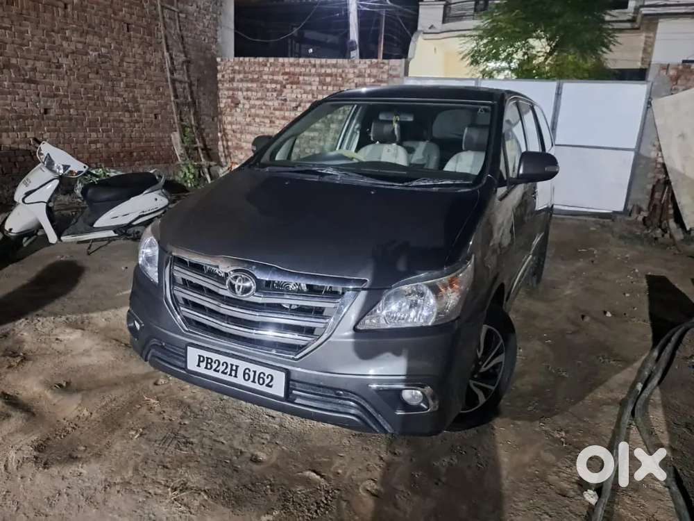 Toyota Innova 2014 Diesel 204000 Km Driven     98787