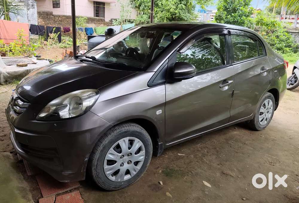 Honda Amaze 2015 Petrol Well Maintained