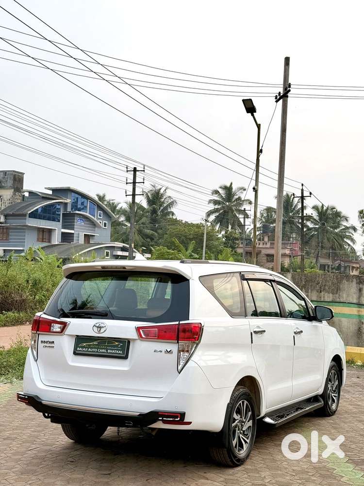 Toyota Innova Crysta 2.4 V, 2023, Diesel