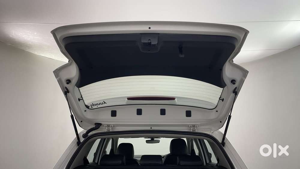 Volkswagen Taigun Topline 1.0 Tsi At (electric Seats), 2022, Petrol