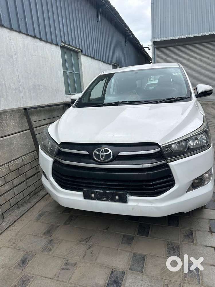 Toyota Innova Crysta 2017