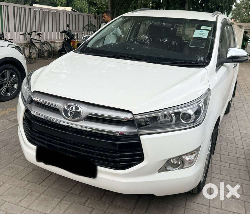Toyota Innova Crysta 2.8 Zx At 7 Seater, 2018, Diesel