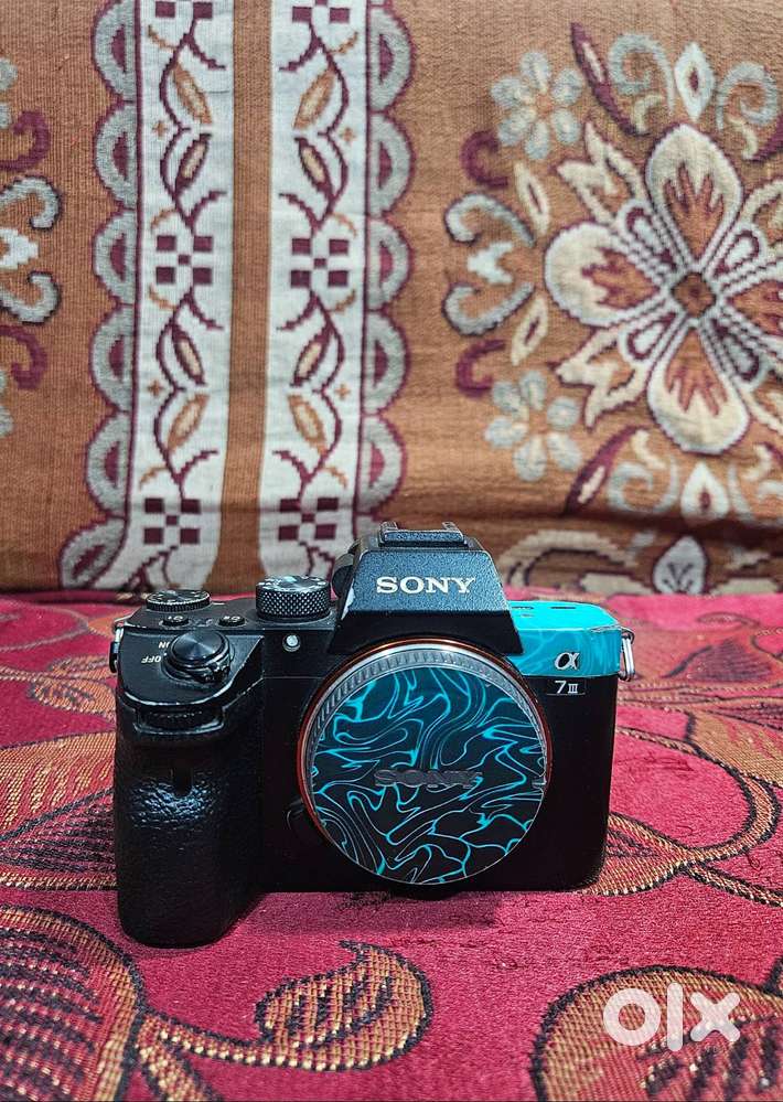 Urgent sell my Sony a7m3 in nice condition