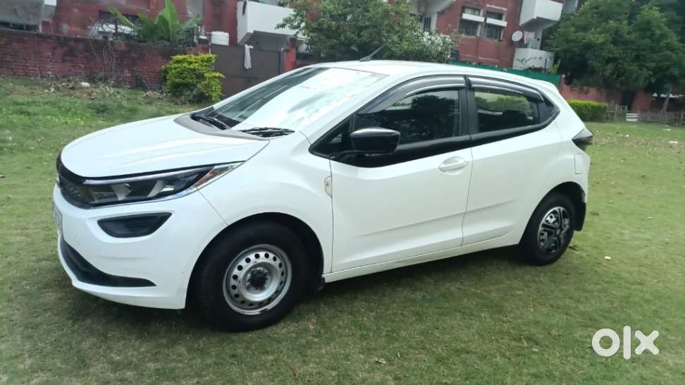 Tata Altroz 1.2 Xe, 2020