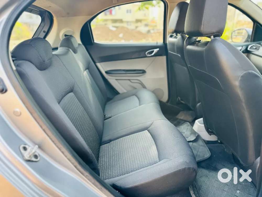 Tata Tiago Xza, 2018, Petrol