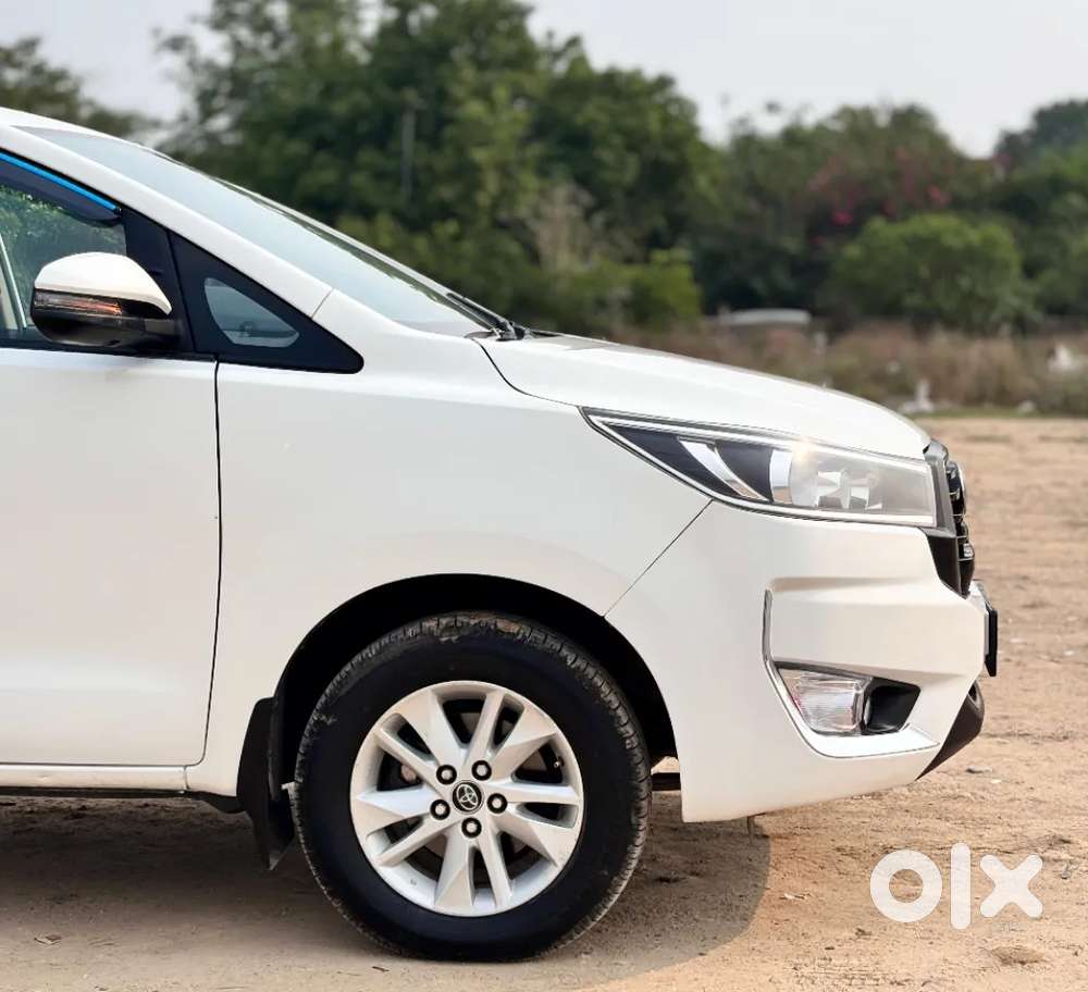 Toyota Innova Crysta [2020-ongoing] 2.4 Gx 7 Str, 2025, Diesel