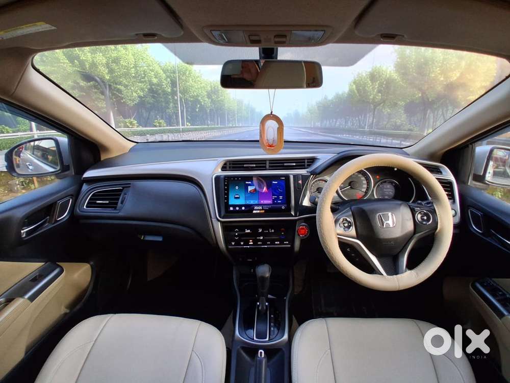 Maruti Suzuki Ertiga 2022-2023 Zxi, 2022, Cng & Hybrids