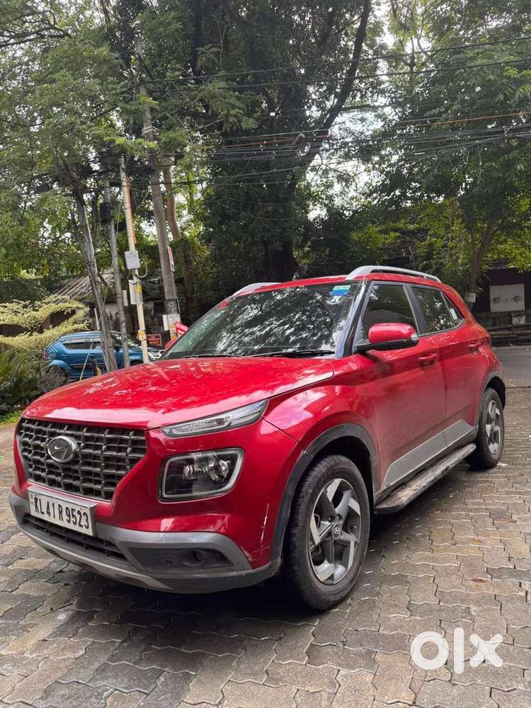 Hyundai Venue Petrol 2021