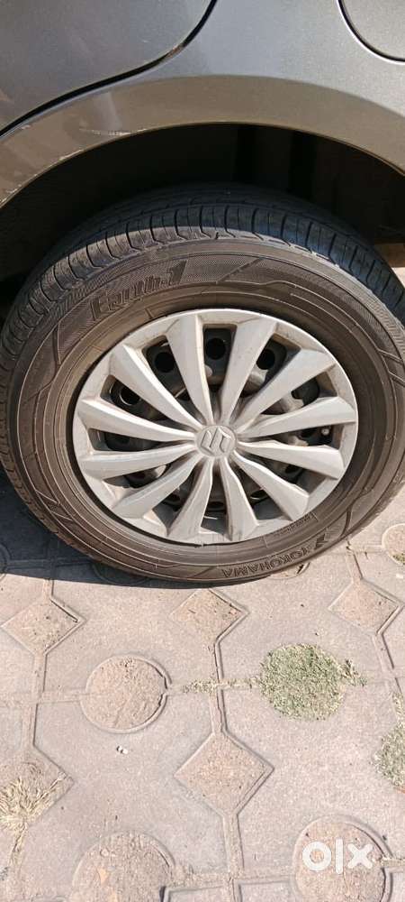 Maruti Suzuki Swift Dzire Vxi Optional, 2016, Petrol