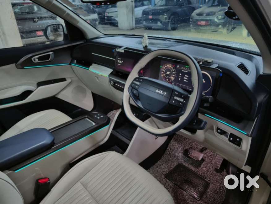 Kia Carens Clavis Ev, 2025, Electric