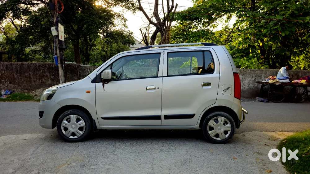 Maruti Suzuki Wagon R 1.0 Vxi