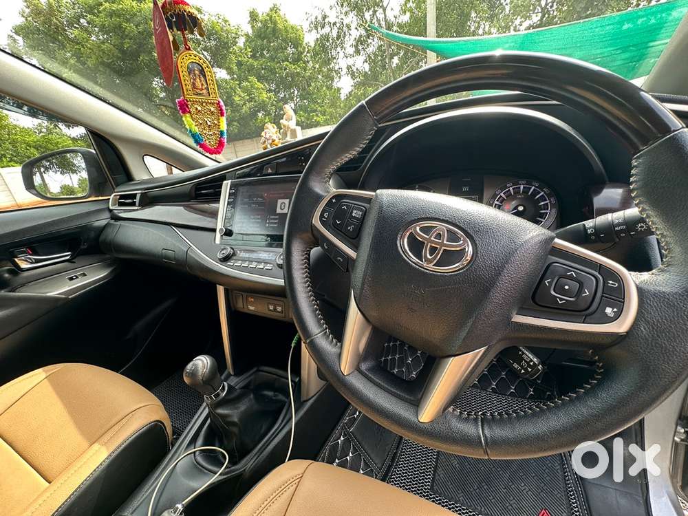 Toyota Innova Crysta 2024